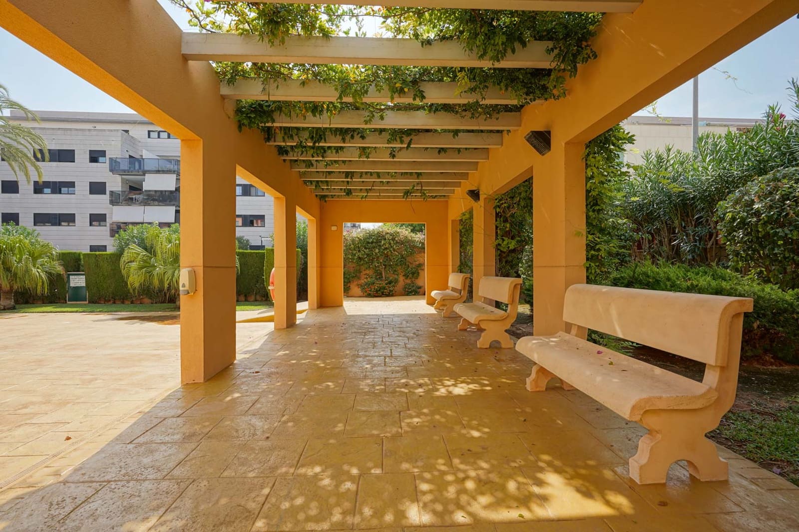 Apartamento de 3 habitaciones en Dénia en venta con piscina garaje - 420.000 € (Ref: 9230219)