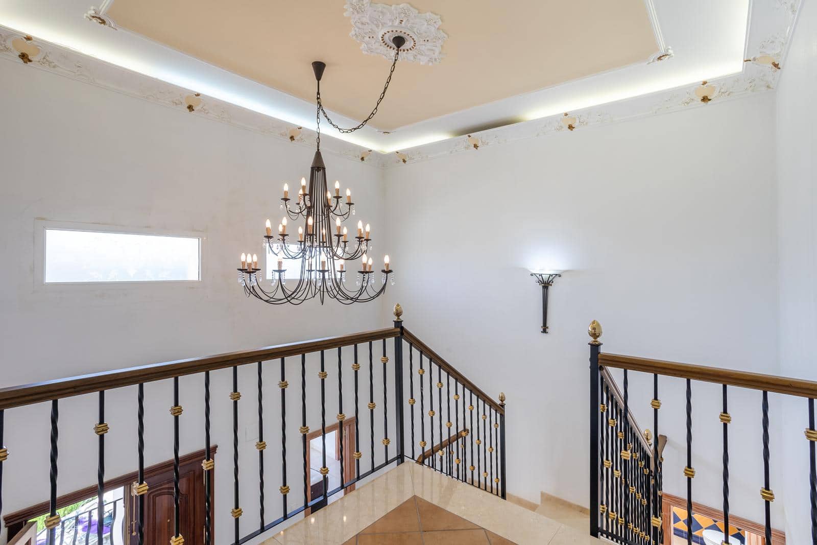 4 Zimmer Villa zu verkaufen in Pedreguer mit Garage - 995.000 € (Ref: 9230221)