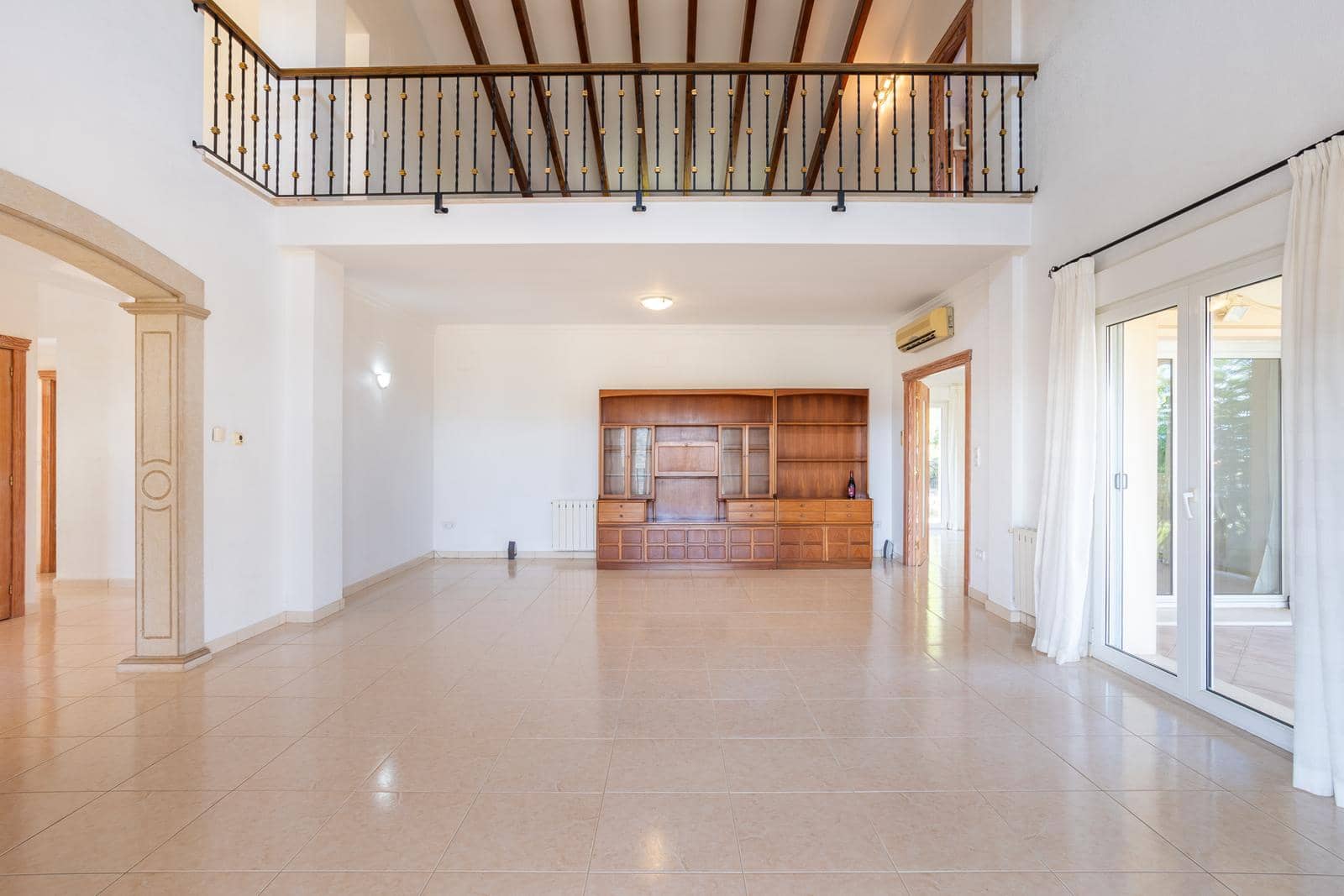 4 Zimmer Villa zu verkaufen in Pedreguer mit Garage - 995.000 € (Ref: 9230221)