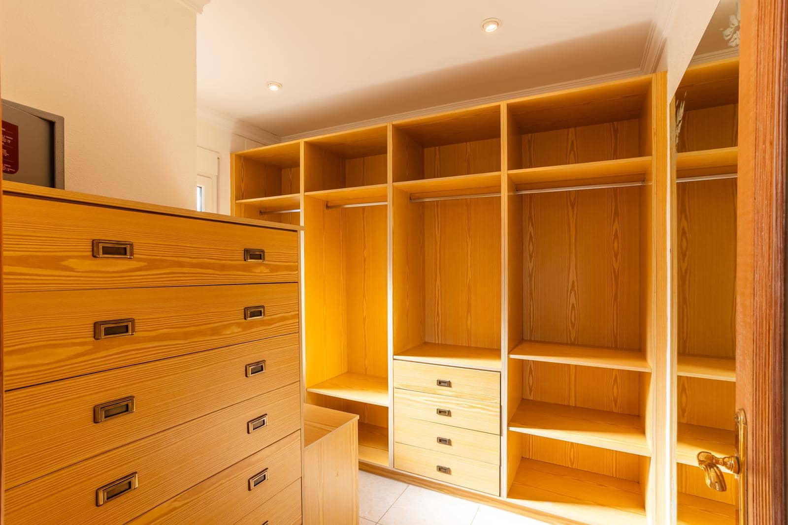 4 Zimmer Villa zu verkaufen in Pedreguer mit Garage - 995.000 € (Ref: 9230221)