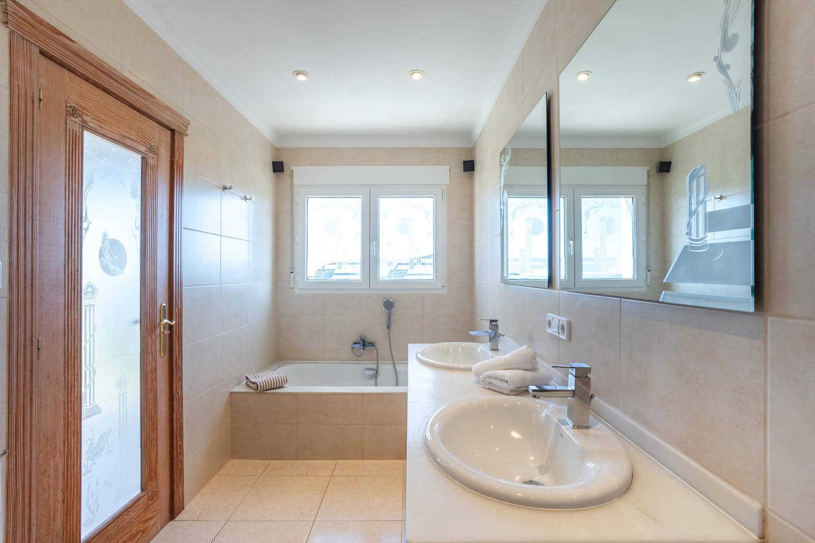 4 Zimmer Villa zu verkaufen in Pedreguer mit Garage - 995.000 € (Ref: 9230221)