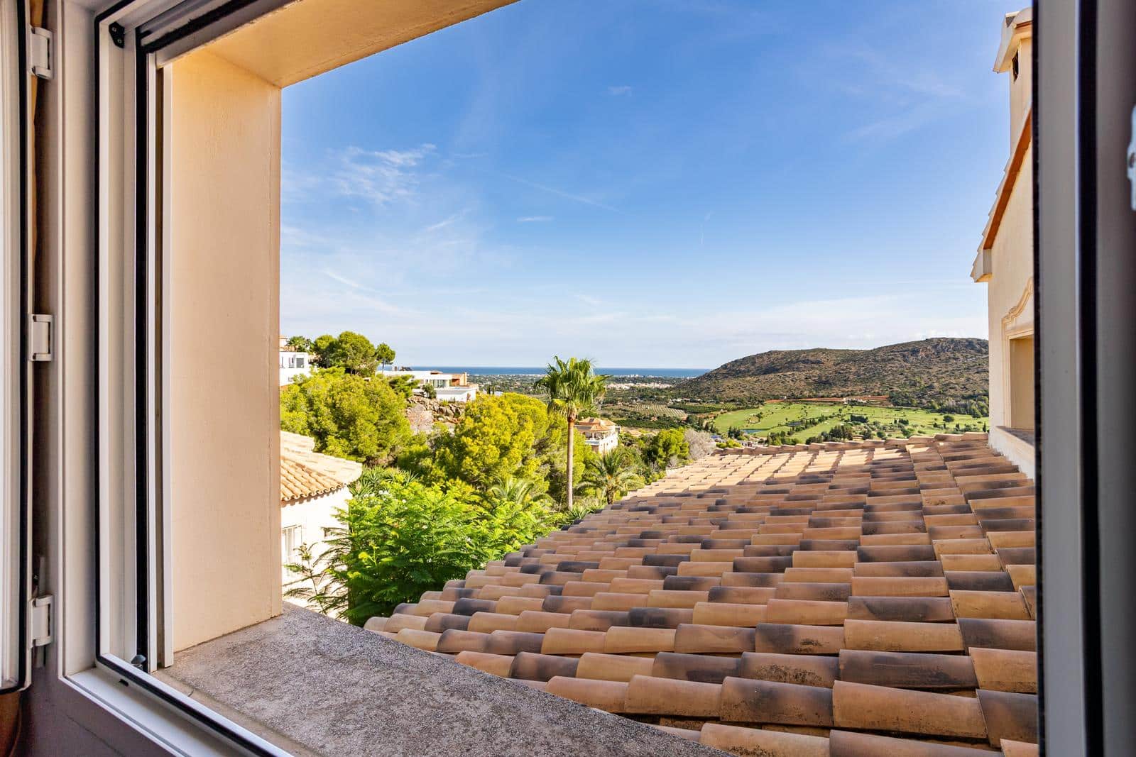 4 Zimmer Villa zu verkaufen in Pedreguer mit Garage - 995.000 € (Ref: 9230221)