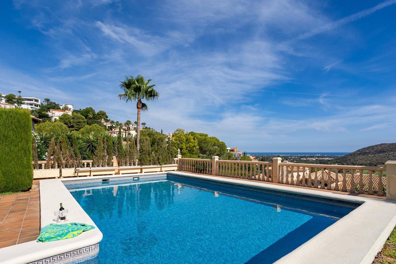 4 Zimmer Villa zu verkaufen in Pedreguer mit Garage - 995.000 € (Ref: 9230221)