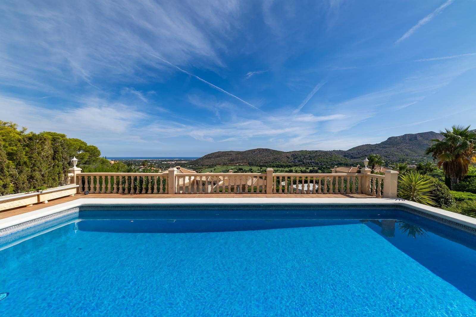 4 Zimmer Villa zu verkaufen in Pedreguer mit Garage - 995.000 € (Ref: 9230221)