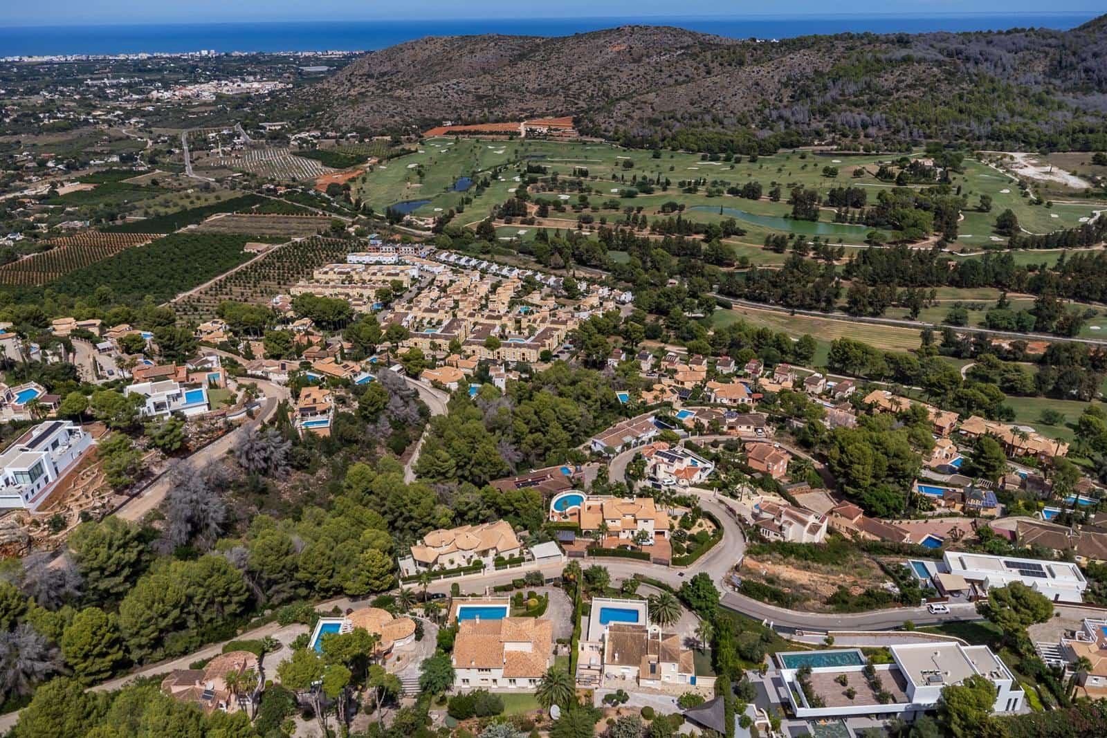 4 Zimmer Villa zu verkaufen in Pedreguer mit Garage - 995.000 € (Ref: 9230221)