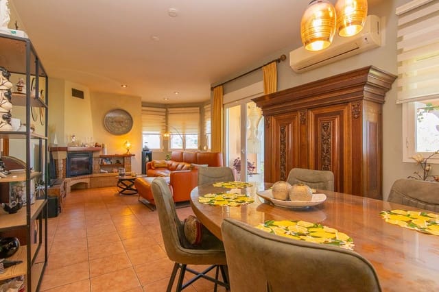 4 bedroom Villa for sale in Vall de Laguart with garage - € 375,000 (Ref: 9287473)