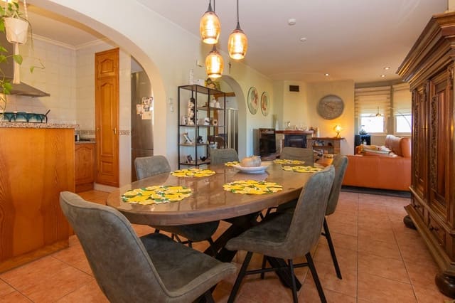 4 bedroom Villa for sale in Vall de Laguart with garage - € 375,000 (Ref: 9287473)