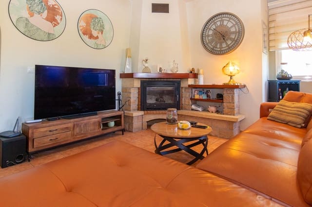 4 bedroom Villa for sale in Vall de Laguart with garage - € 375,000 (Ref: 9287473)