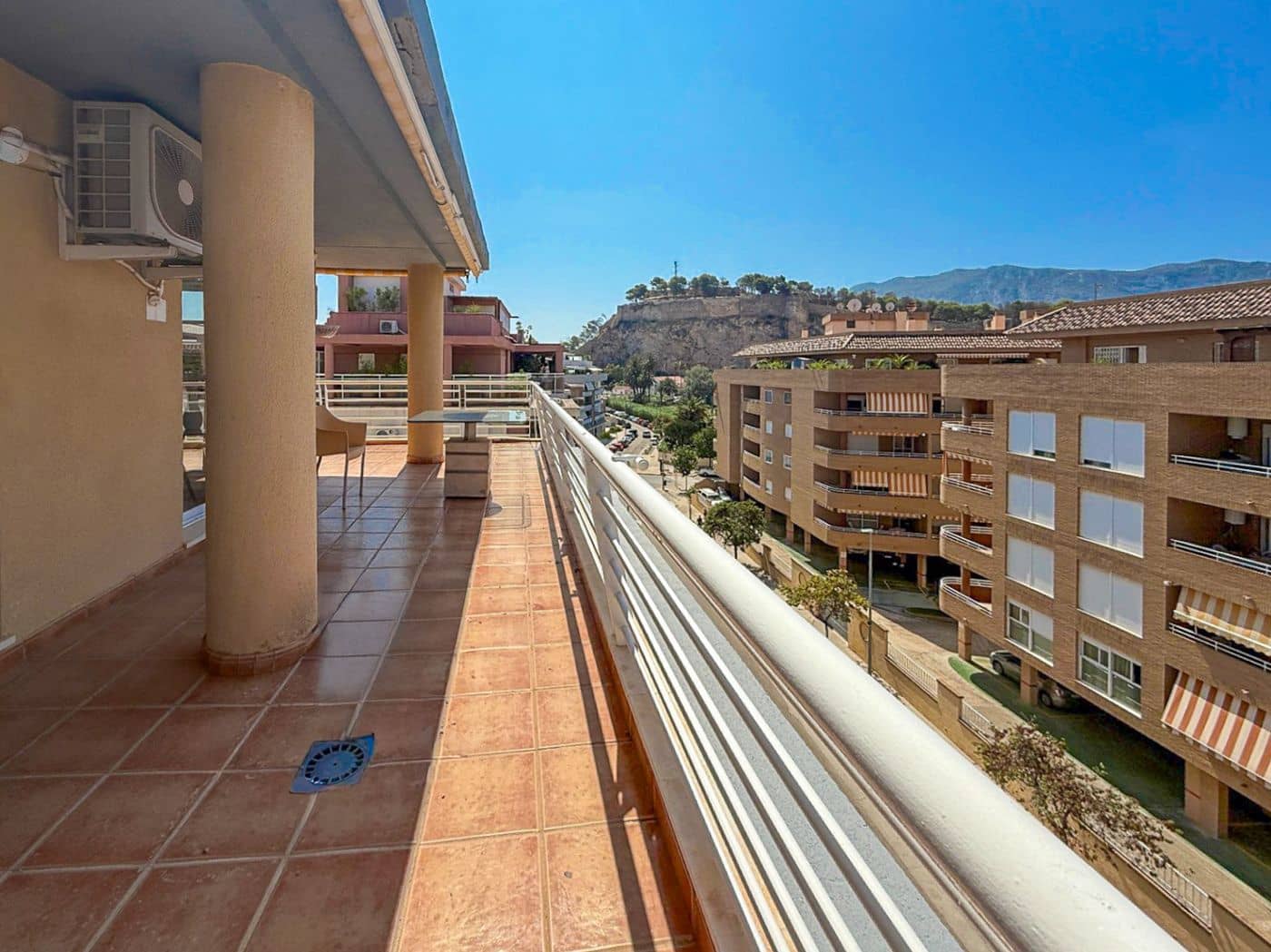 2 soverom Penthouse til salgs i Denia med svømmebasseng garasje - € 430 000 (Ref: 9363487)