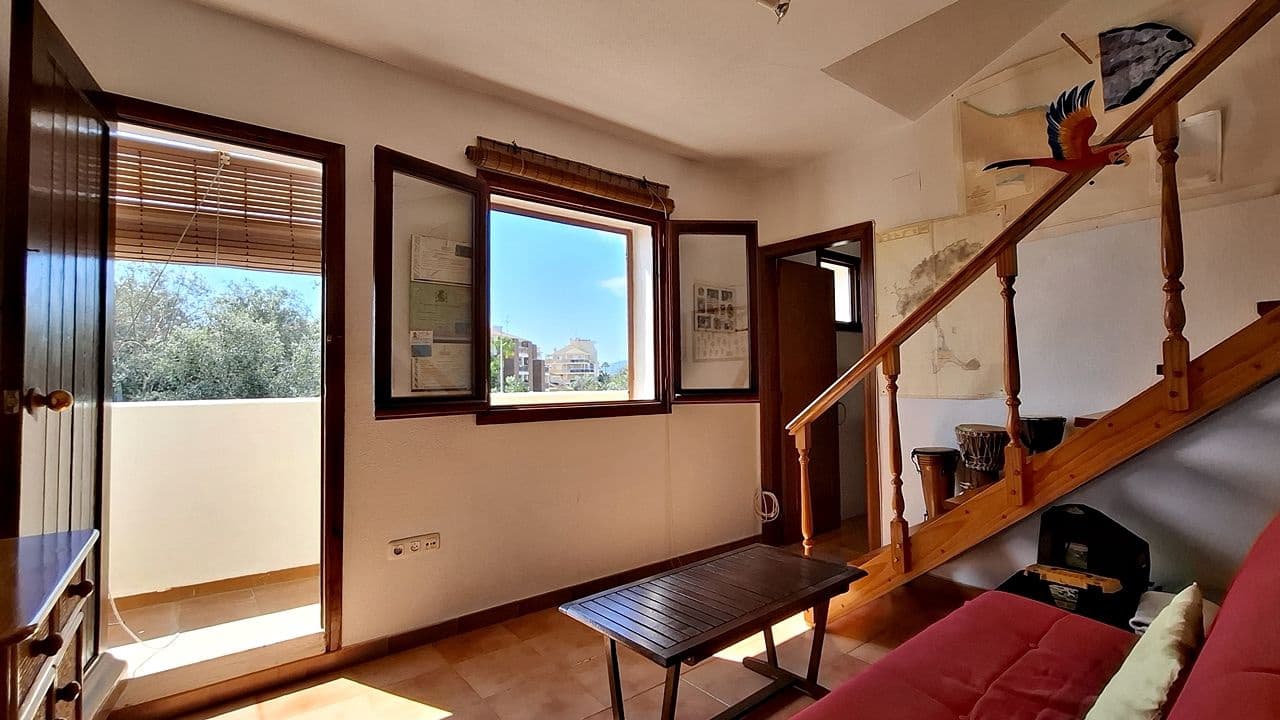 4 slaapkamer Rijtjeshuis te koop in Denia met zwembad garage - € 475.000 (Ref: 9363493)