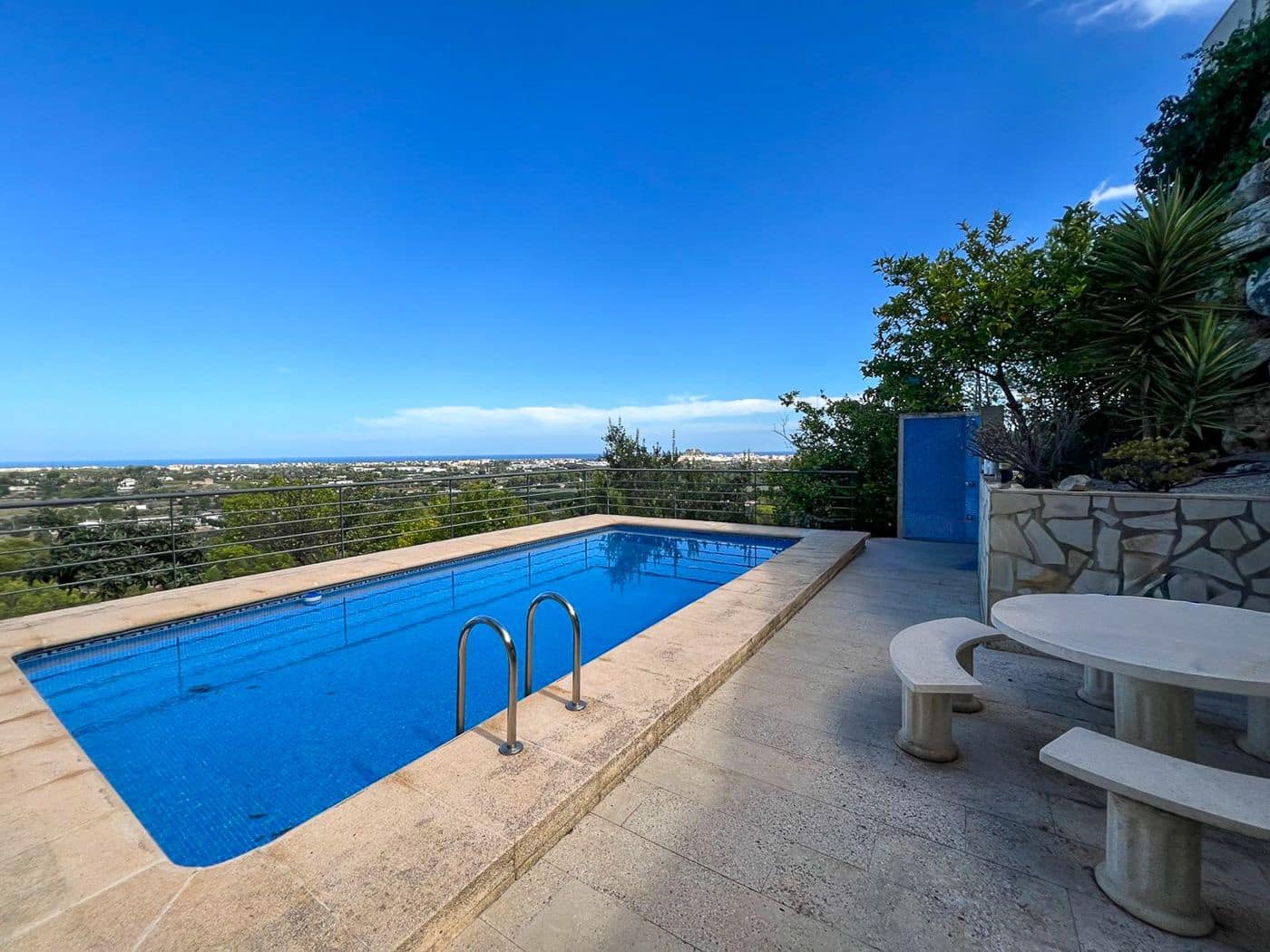 3 bedroom Villa for sale in Denia with pool garage - € 499,000 (Ref: 9410337)