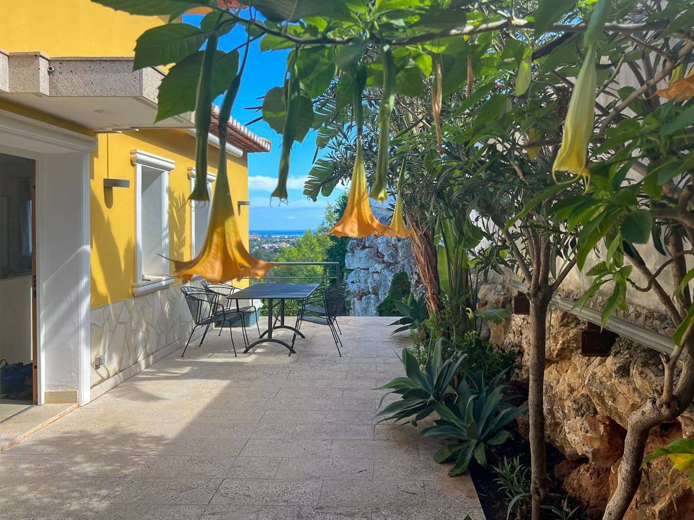 3 bedroom Villa for sale in Denia with pool garage - € 499,000 (Ref: 9410337)