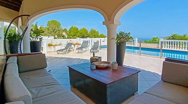 5 makuuhuone Huvila myytävänä paikassa Pedreguer mukana uima-altaan 
autotalli - 960 000 € (Ref: 9410345)