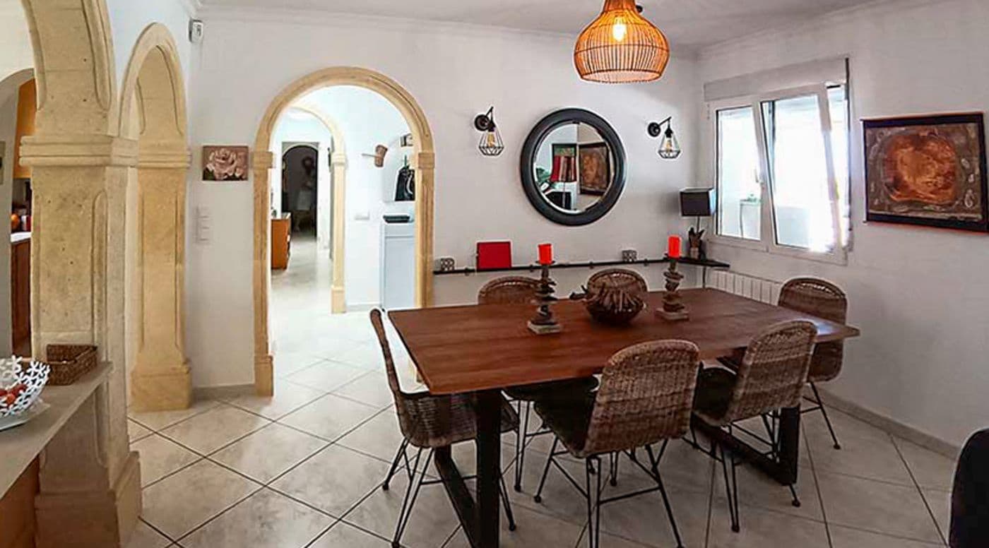 5 makuuhuone Huvila myytävänä paikassa Pedreguer mukana uima-altaan 
autotalli - 960 000 € (Ref: 9410345)