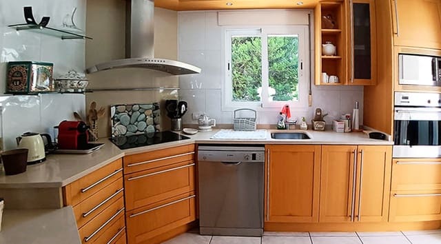 5 makuuhuone Huvila myytävänä paikassa Pedreguer mukana uima-altaan 
autotalli - 960 000 € (Ref: 9410345)