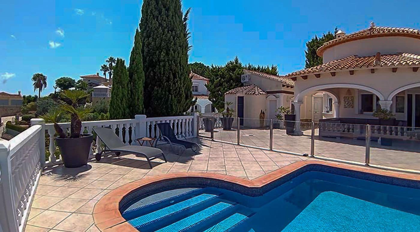 5 makuuhuone Huvila myytävänä paikassa Pedreguer mukana uima-altaan 
autotalli - 960 000 € (Ref: 9410345)