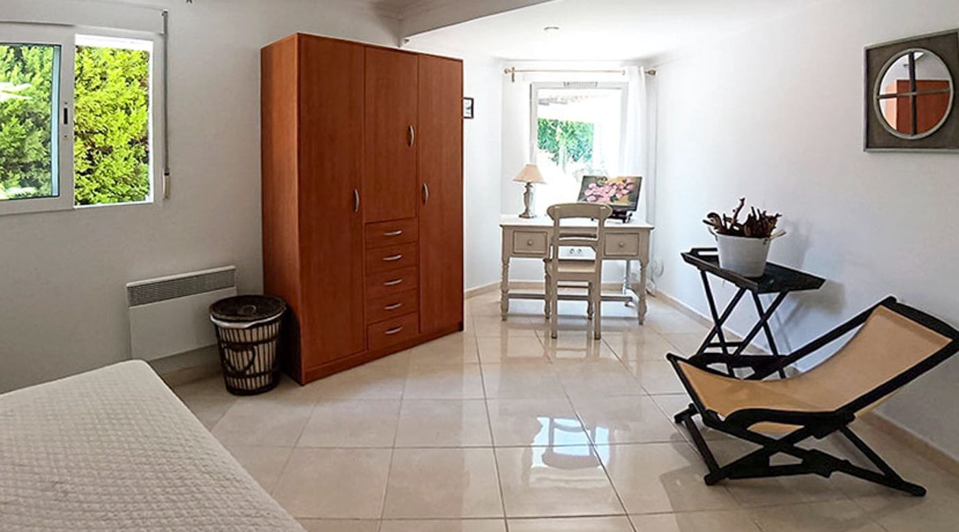 5 makuuhuone Huvila myytävänä paikassa Pedreguer mukana uima-altaan 
autotalli - 960 000 € (Ref: 9410345)