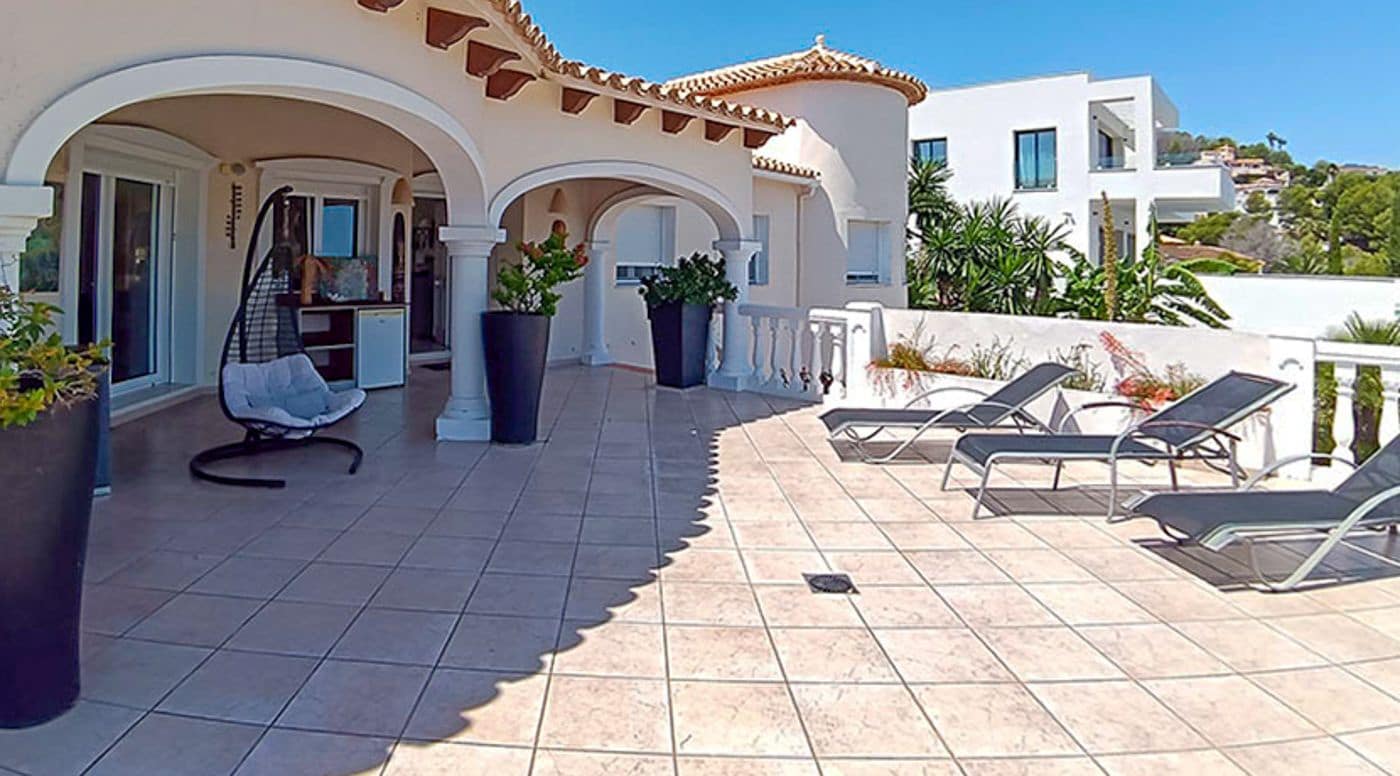 5 makuuhuone Huvila myytävänä paikassa Pedreguer mukana uima-altaan 
autotalli - 960 000 € (Ref: 9410345)