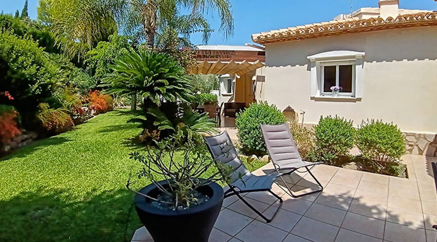 5 makuuhuone Huvila myytävänä paikassa Pedreguer mukana uima-altaan 
autotalli - 960 000 € (Ref: 9410345)