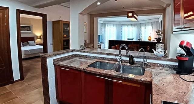 Apartamento de 2 habitaciones en Dénia en venta con piscina garaje - 478.000 € (Ref: 9410347)