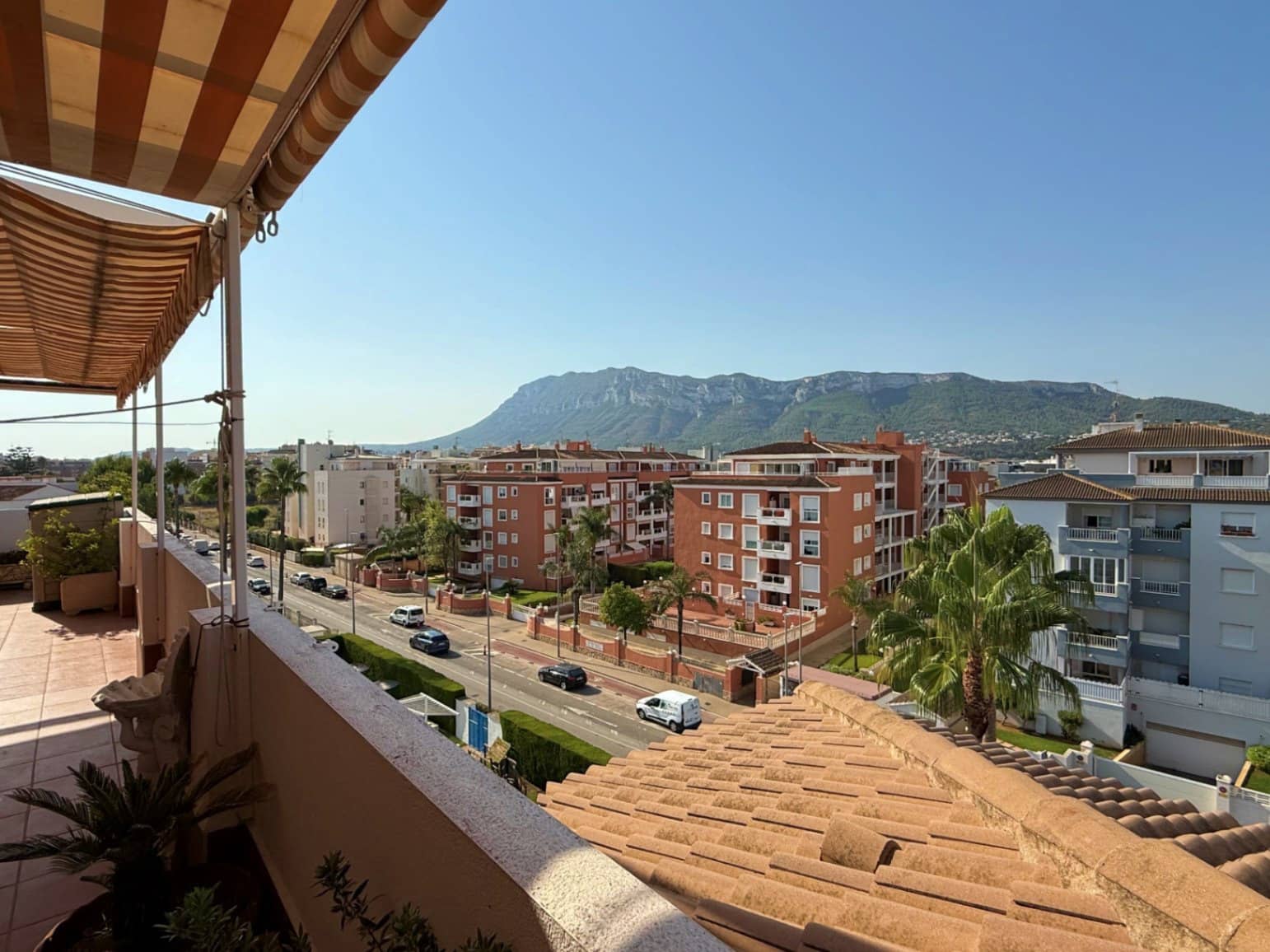 3 Zimmer Penthouse zu verkaufen in Denia mit Pool Garage - 470.000 € (Ref: 9410356)