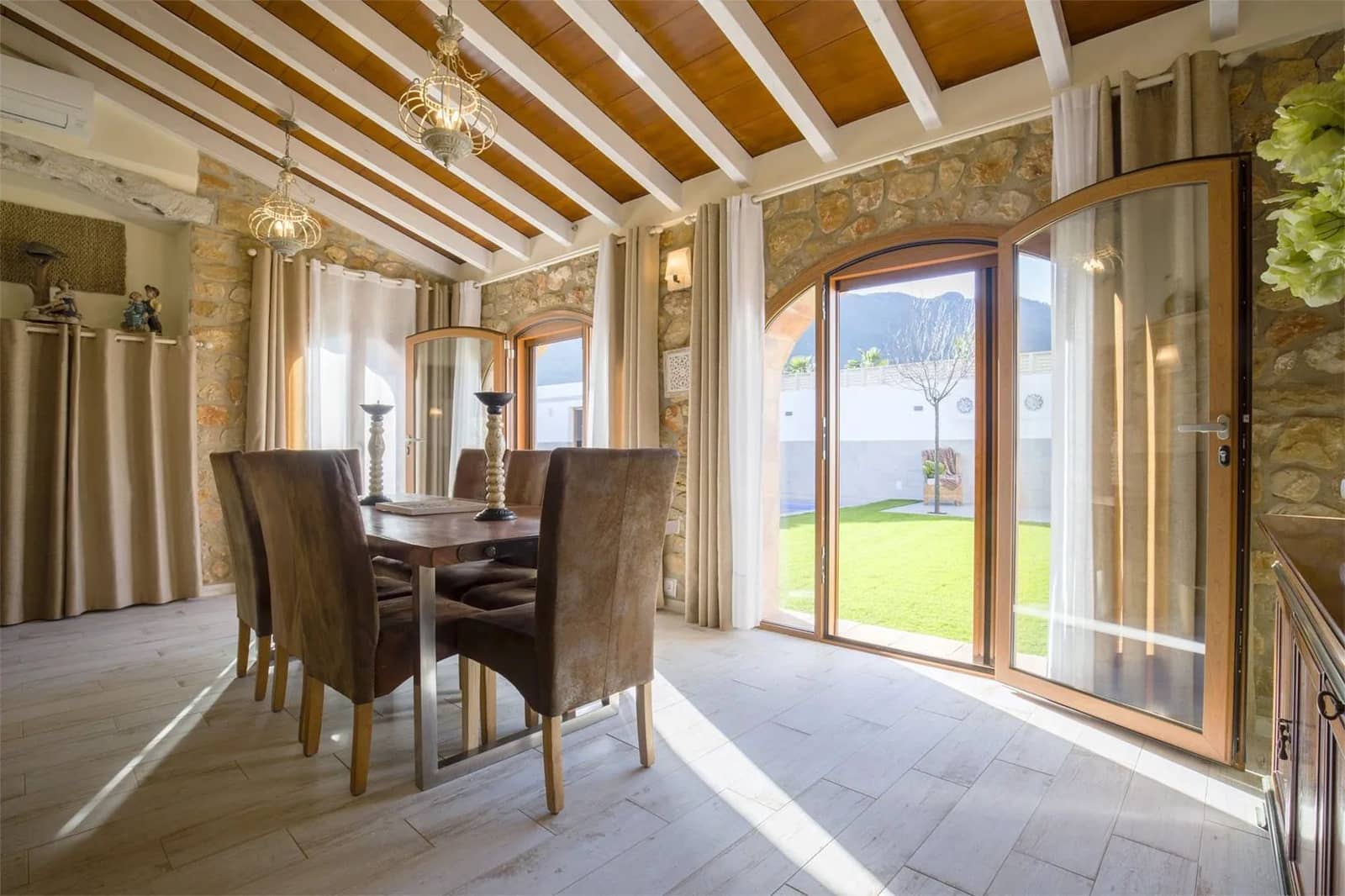 12 Zimmer Villa zu verkaufen in Lliber mit Pool Garage - 1.550.000 € (Ref: 9410364)