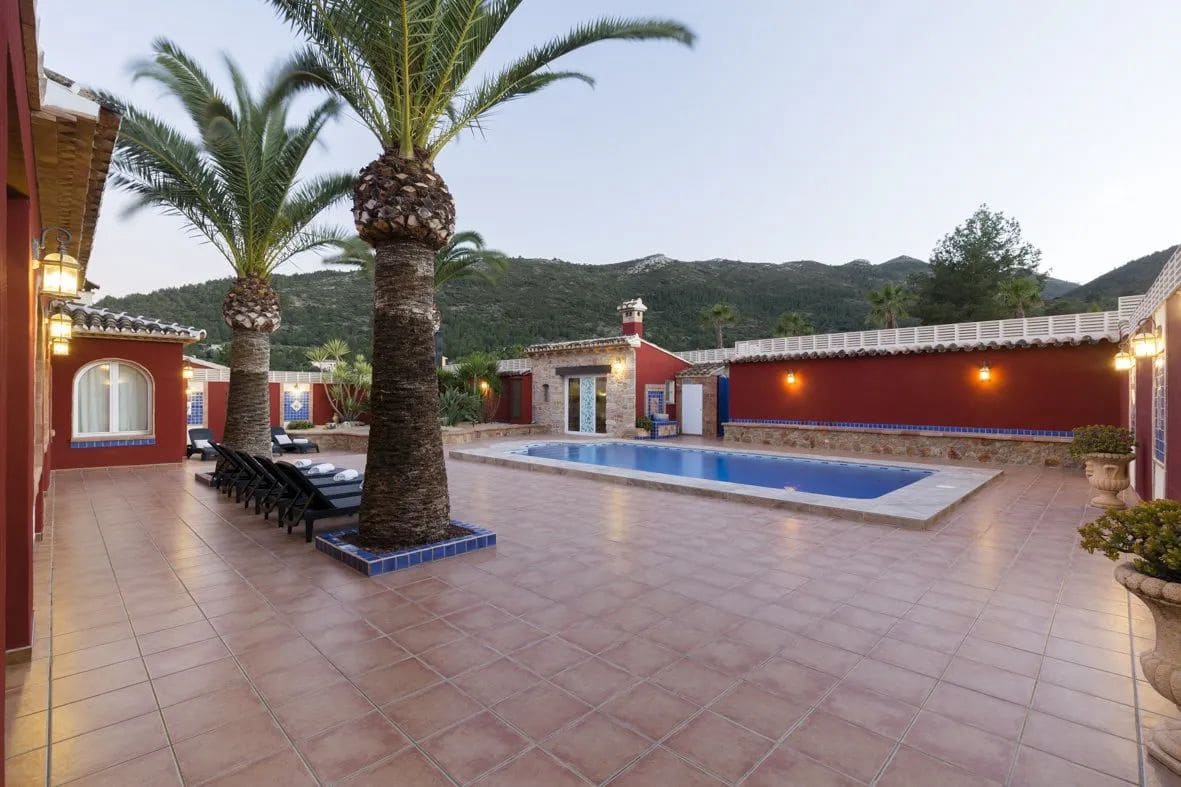 12 Zimmer Villa zu verkaufen in Lliber mit Pool Garage - 1.550.000 € (Ref: 9410364)