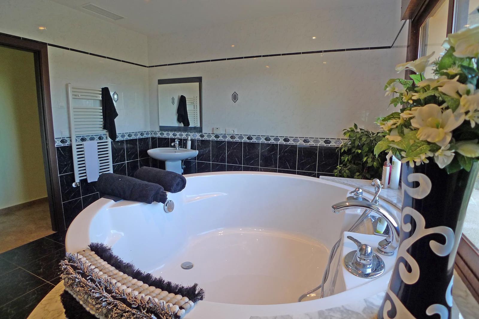 9 bedroom Villa for sale in Lliber with pool garage - € 999,000 (Ref: 9410368)