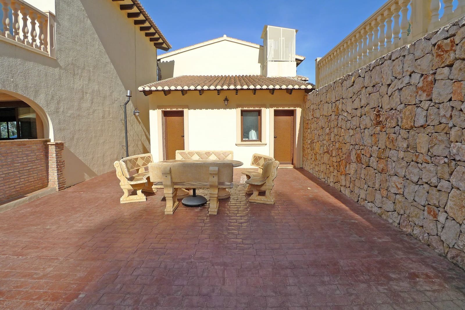 9 bedroom Villa for sale in Lliber with pool garage - € 999,000 (Ref: 9410368)
