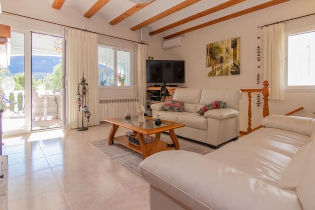 3 sovrum Villa till salu i Parcent med pool garage - 345 000 € (Ref: 9424203)