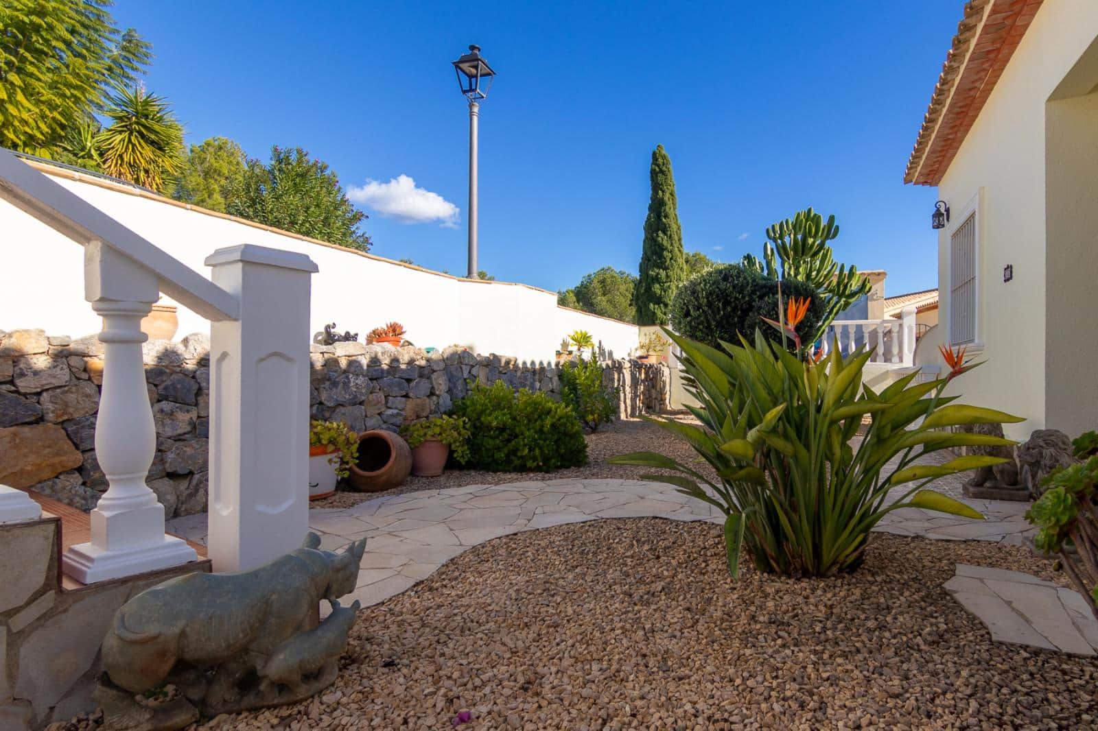 3 bedroom Villa for sale in Parcent with pool garage - € 345,000 (Ref: 9424203)