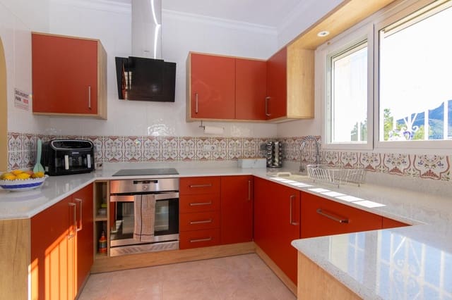 3 sovrum Villa till salu i Parcent med pool garage - 345 000 € (Ref: 9424203)