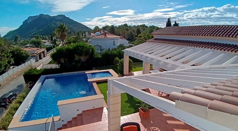 4 camera da letto Villa in vendita in Denia con piscina garage - 980.000 € (Rif: 9471609)