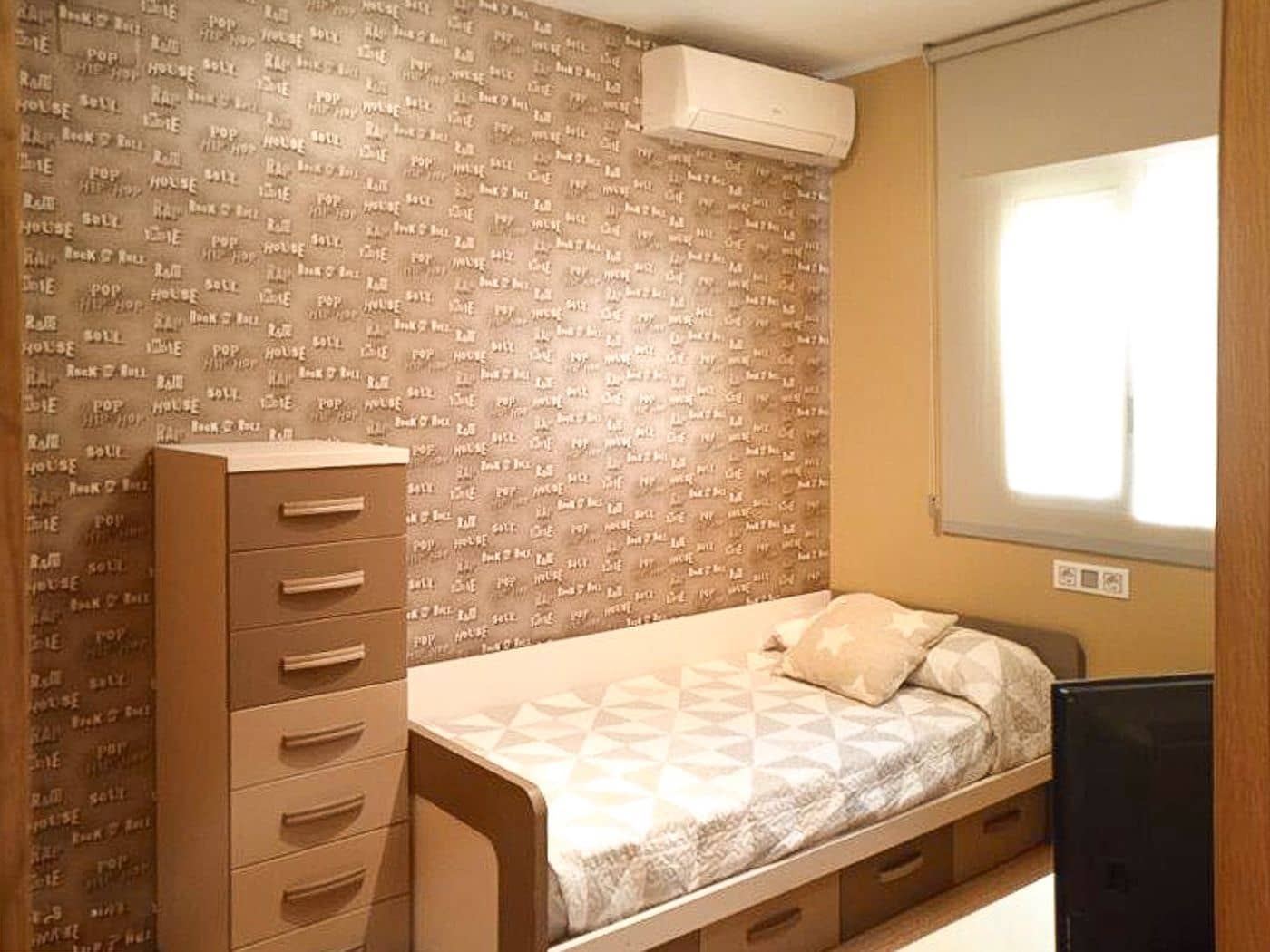 Apartamento de 3 habitaciones en Dénia en venta - 245.000 € (Ref: 9471612)