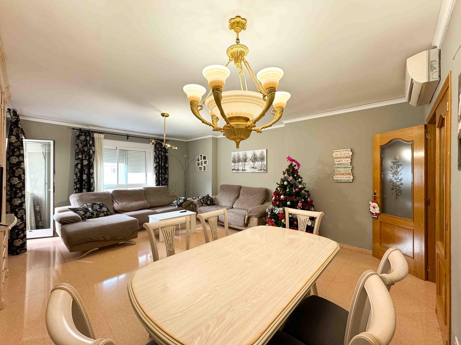 Apartamento de 3 habitaciones en Dénia en venta - 245.000 € (Ref: 9471612)