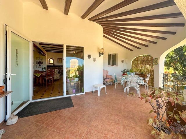 4 sovrum Villa till salu i Dénia med pool garage - 525 000 € (Ref: 9471615)