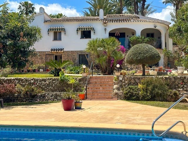 4 sovrum Villa till salu i Dénia med pool garage - 525 000 € (Ref: 9471615)
