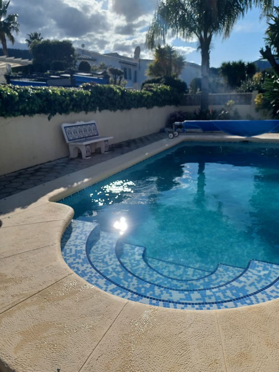 3 bedroom Villa for sale in Orba with pool garage - € 560,000 (Ref: 9475738)