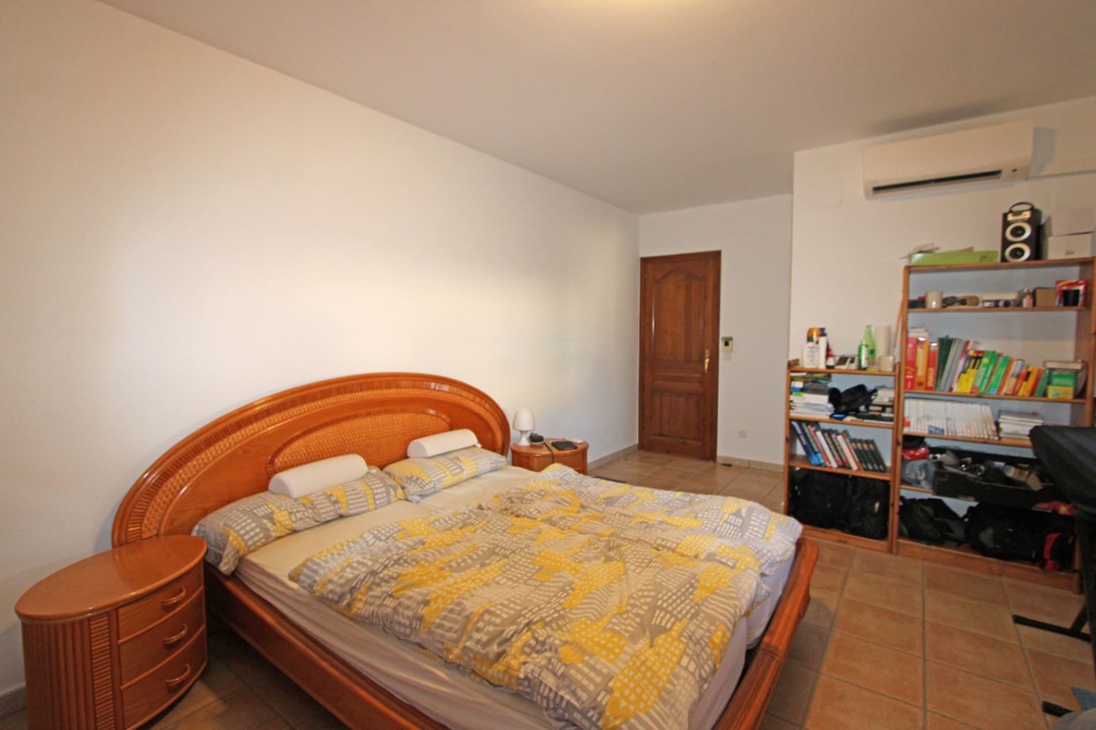 3 bedroom Villa for sale in Orba with pool garage - € 560,000 (Ref: 9475738)