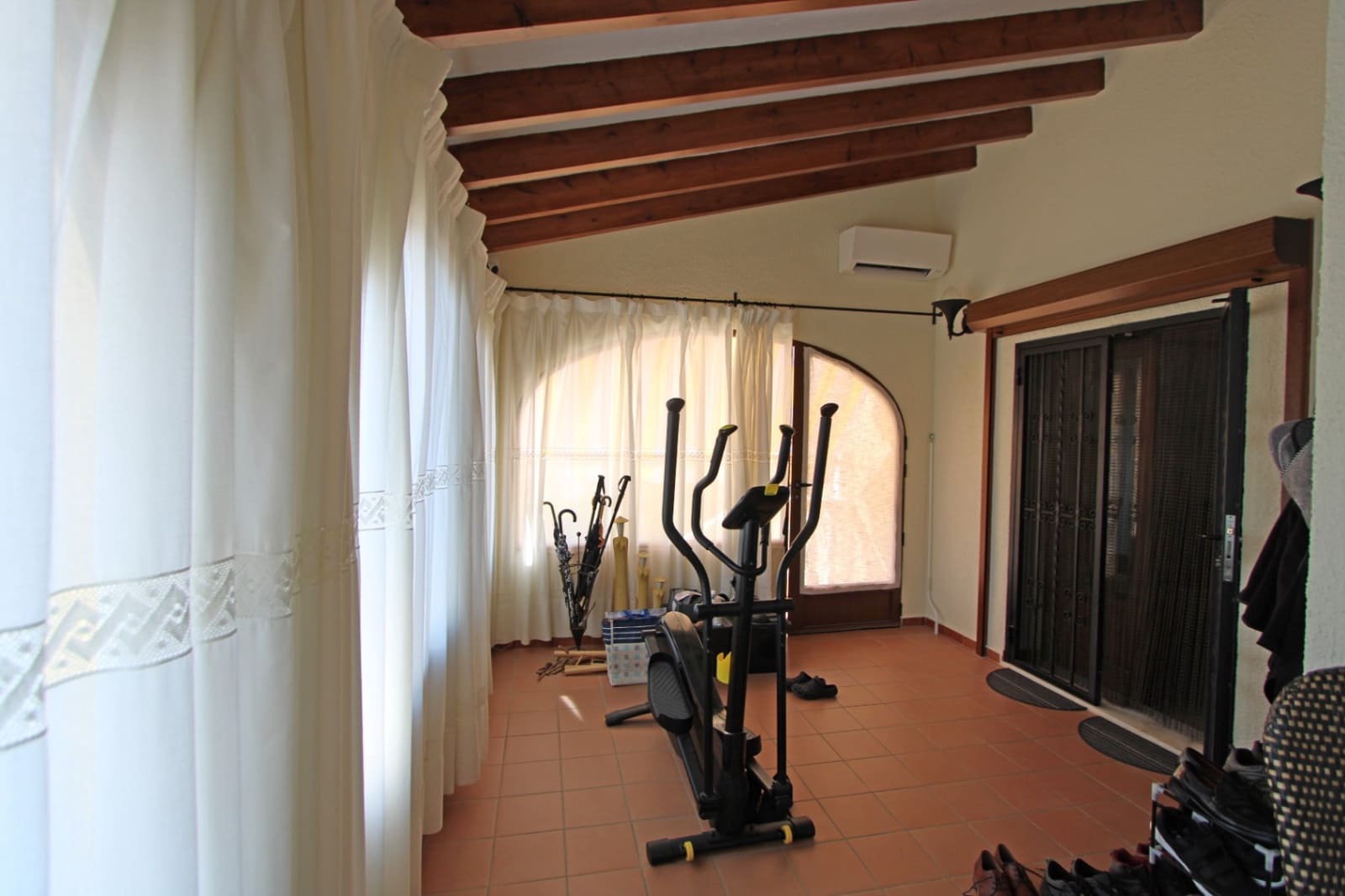 3 bedroom Villa for sale in Orba with pool garage - € 560,000 (Ref: 9475738)