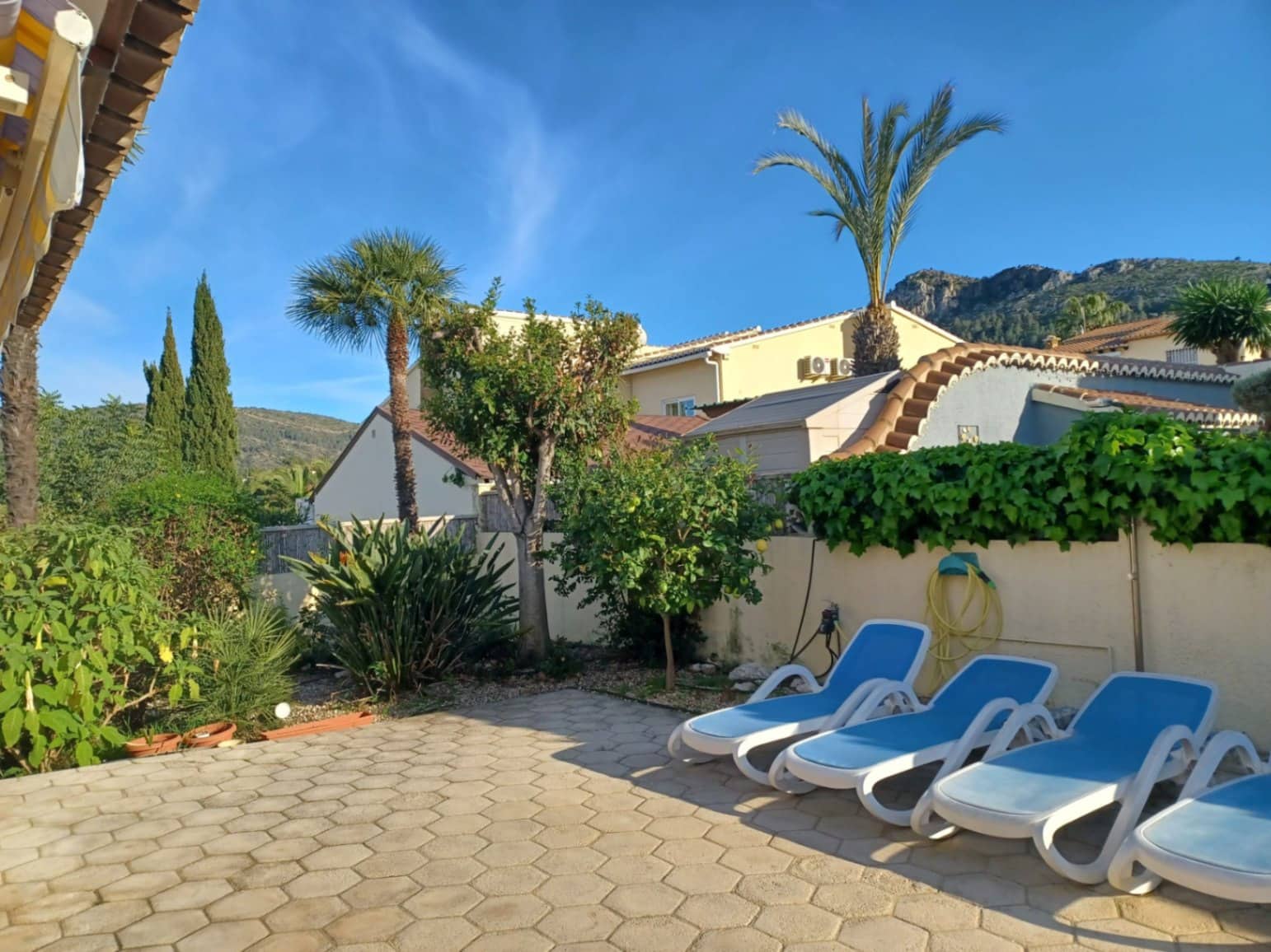 3 bedroom Villa for sale in Orba with pool garage - € 560,000 (Ref: 9475738)