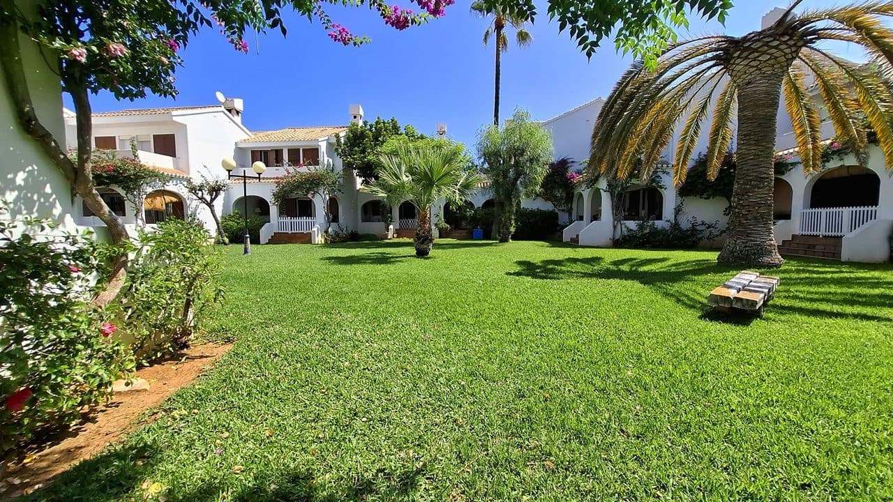 4 soveværelse Rækkehus til salg i Denia med swimmingpool garage - € 475.000 (Ref: 9542801)