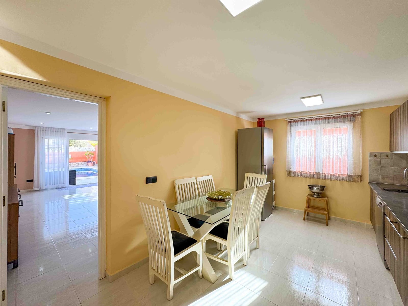 4 bedroom Villa for sale in Denia with pool garage - € 970,000 (Ref: 9542804)