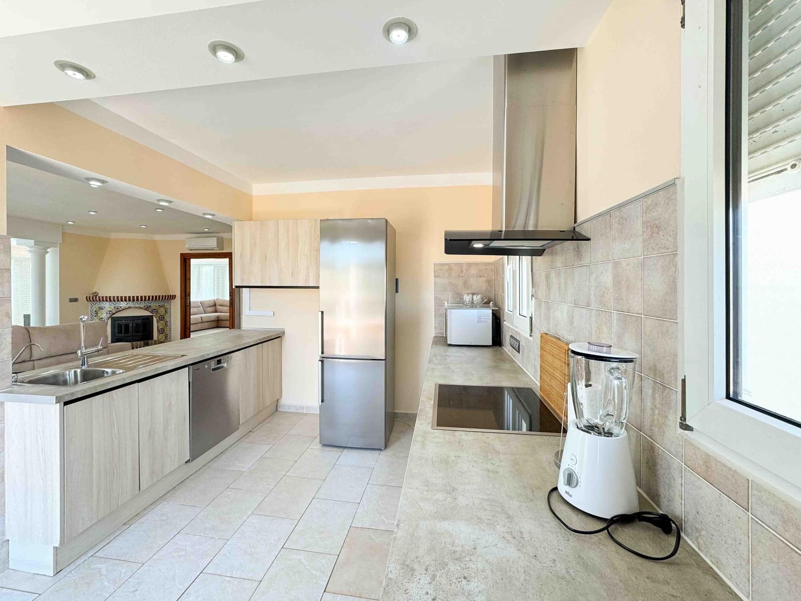 4 bedroom Villa for sale in Denia with pool garage - € 970,000 (Ref: 9542804)