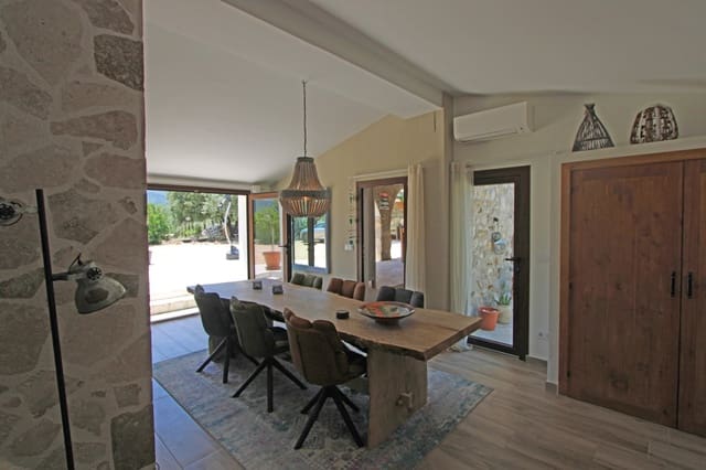 4 chambre Villa/Maison à vendre à Alcalalí / Alcanalí avec garage - 695 000 € (Ref: 9542823)