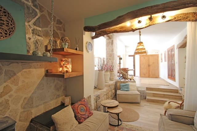 4 chambre Villa/Maison à vendre à Alcalalí / Alcanalí avec garage - 695 000 € (Ref: 9542823)