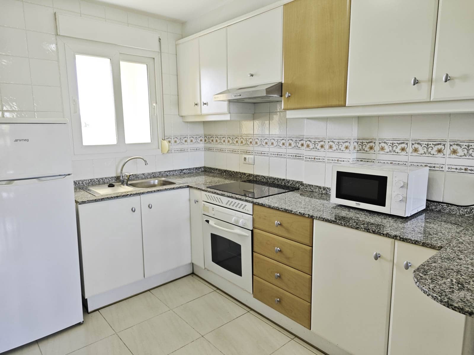 Apartamento de 2 habitaciones en Dénia en venta con piscina garaje - 269.000 € (Ref: 9557468)