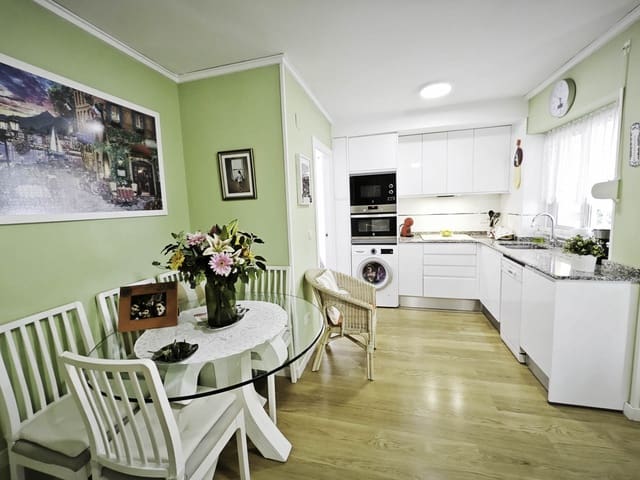 Apartamento de 1 habitación en Dénia en venta con piscina garaje - 181.000 € (Ref: 9557470)