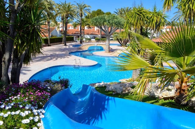 Apartamento de 1 habitación en Dénia en venta con piscina garaje - 181.000 € (Ref: 9557470)