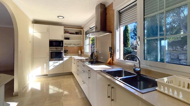 2 soveværelse Penthouse til salg i La Sella med swimmingpool garage - € 525.000 (Ref: 9638896)